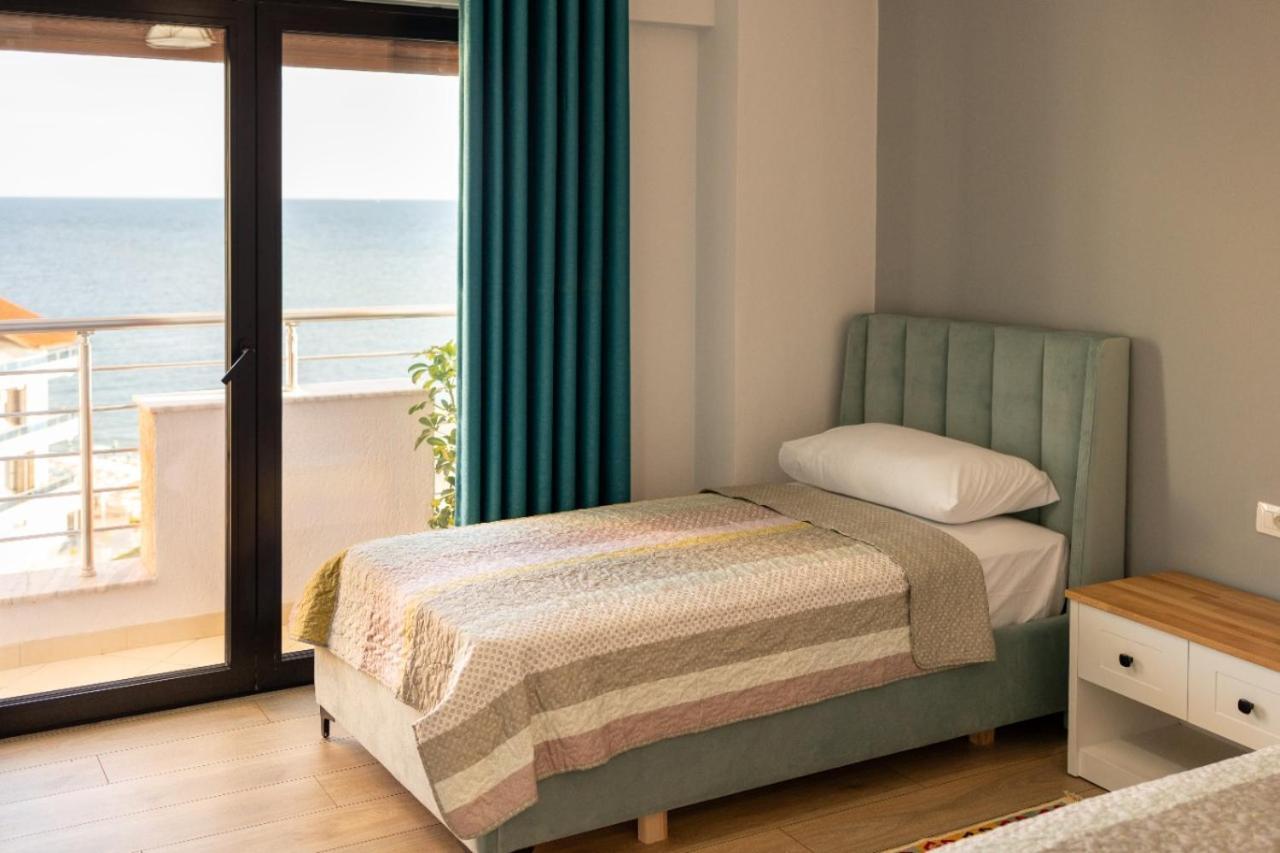 Apartment Martini Durrës Eksteriør billede